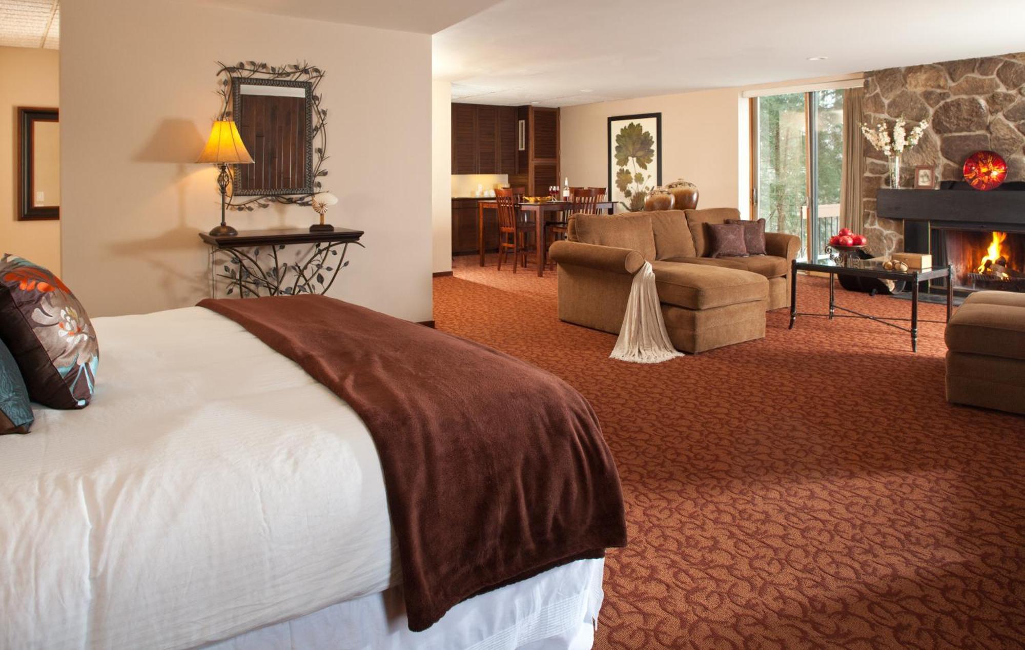 The Inn At Honey Run Millersburg Exterior photo
