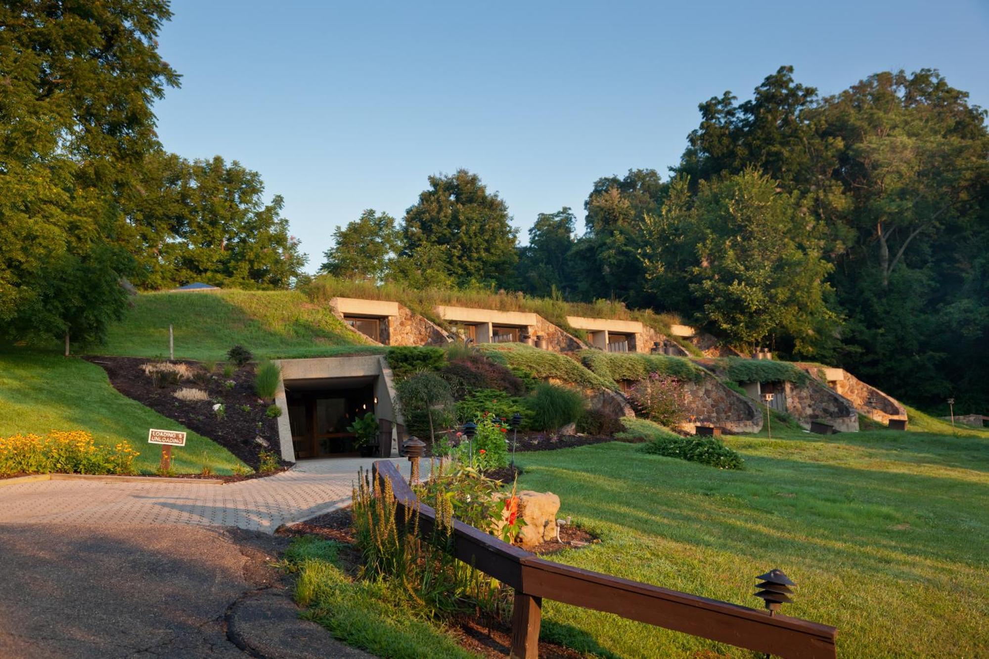 The Inn At Honey Run Millersburg Exterior photo